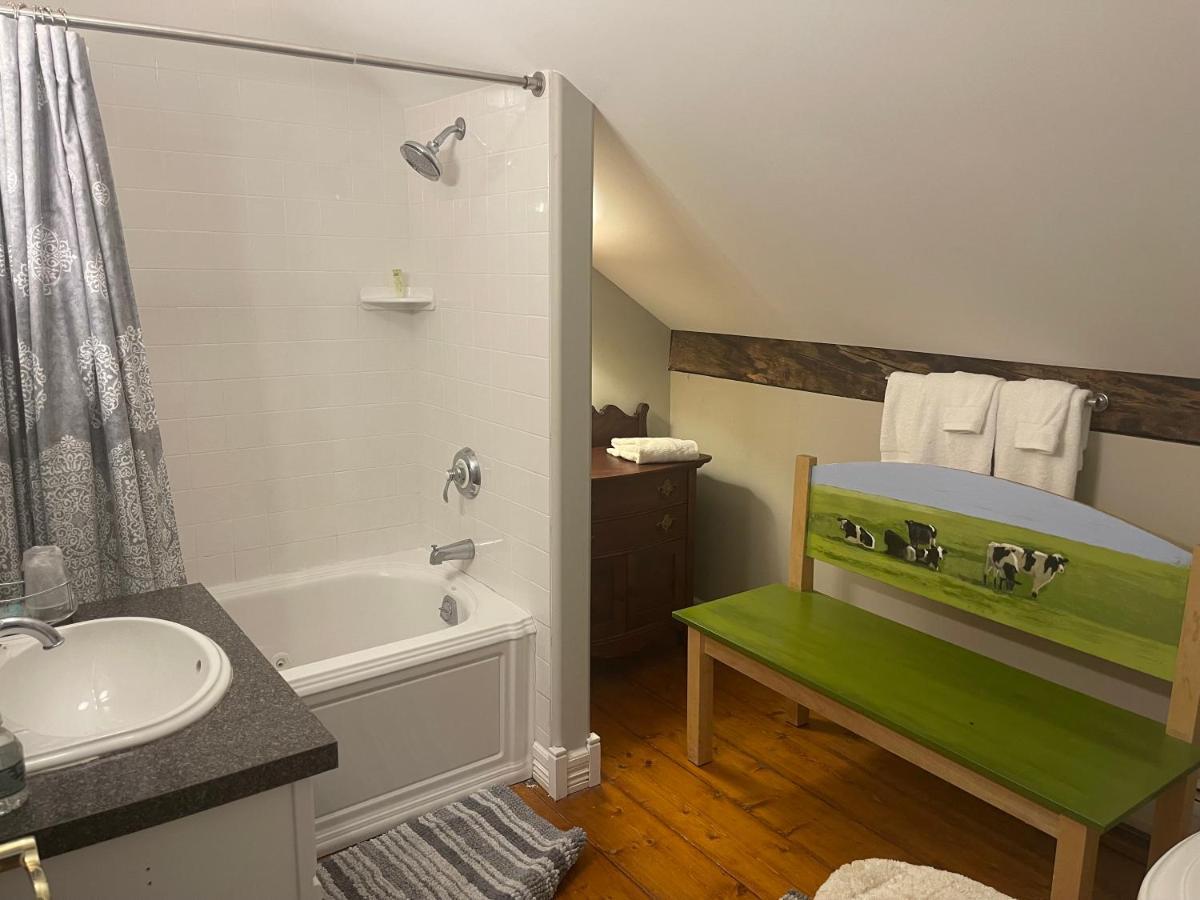 Dodds Brick House Bed & Breakfast North Hero Extérieur photo